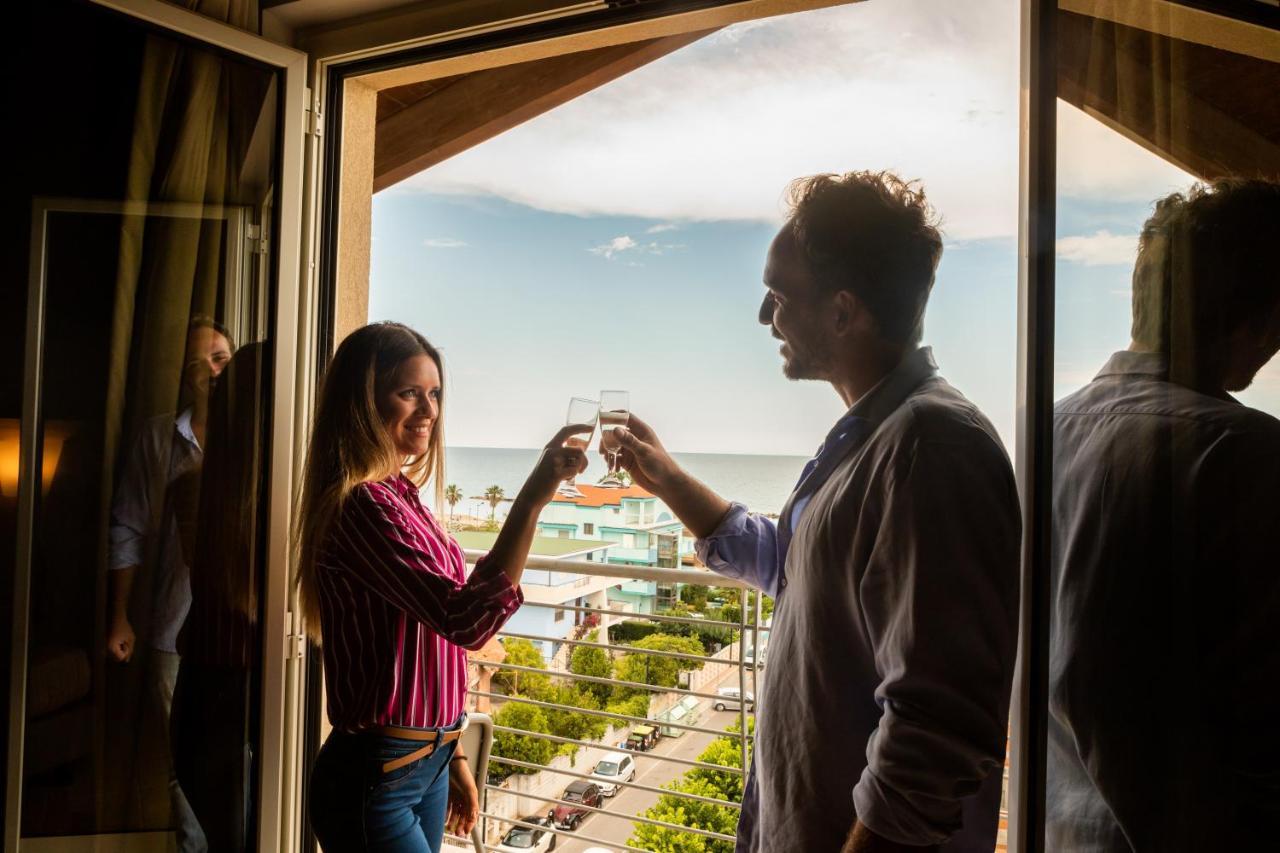 Hotel Prestige Montesilvano Marina Zewnętrze zdjęcie