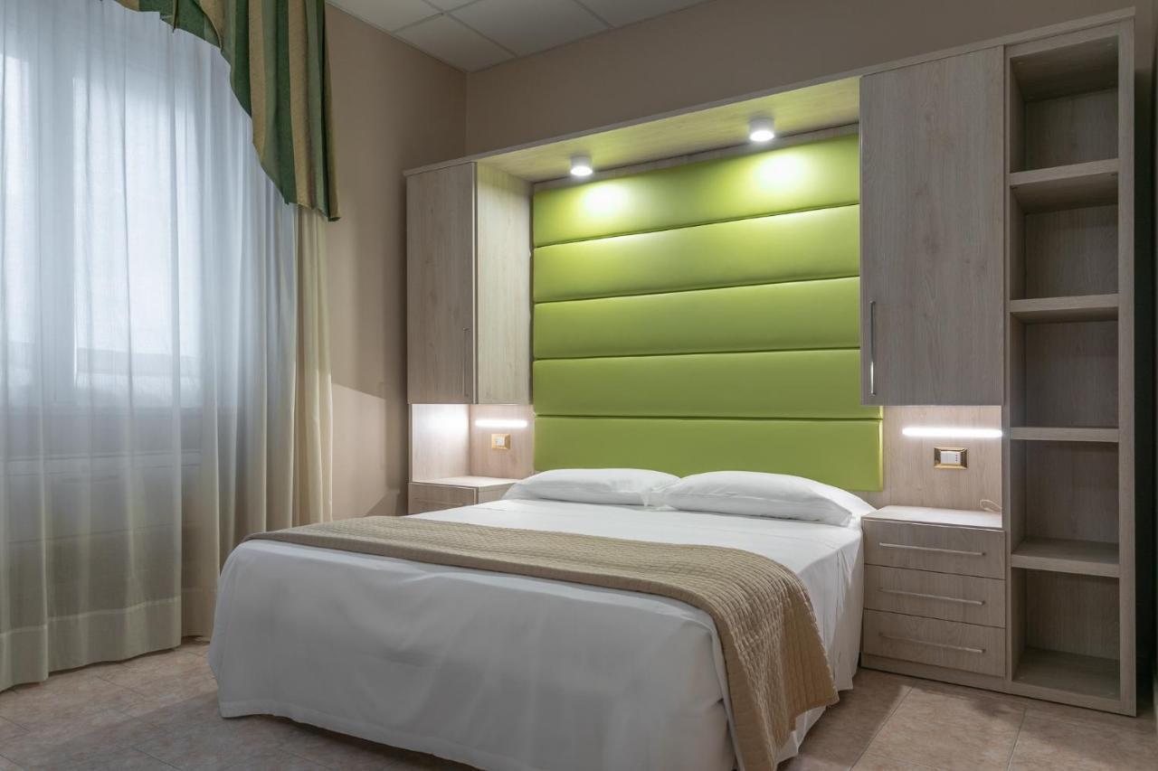 Hotel Prestige Montesilvano Marina Zewnętrze zdjęcie