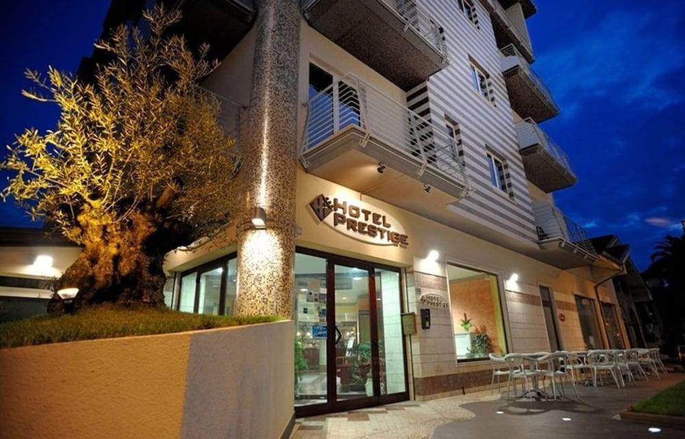 Hotel Prestige Montesilvano Marina Zewnętrze zdjęcie