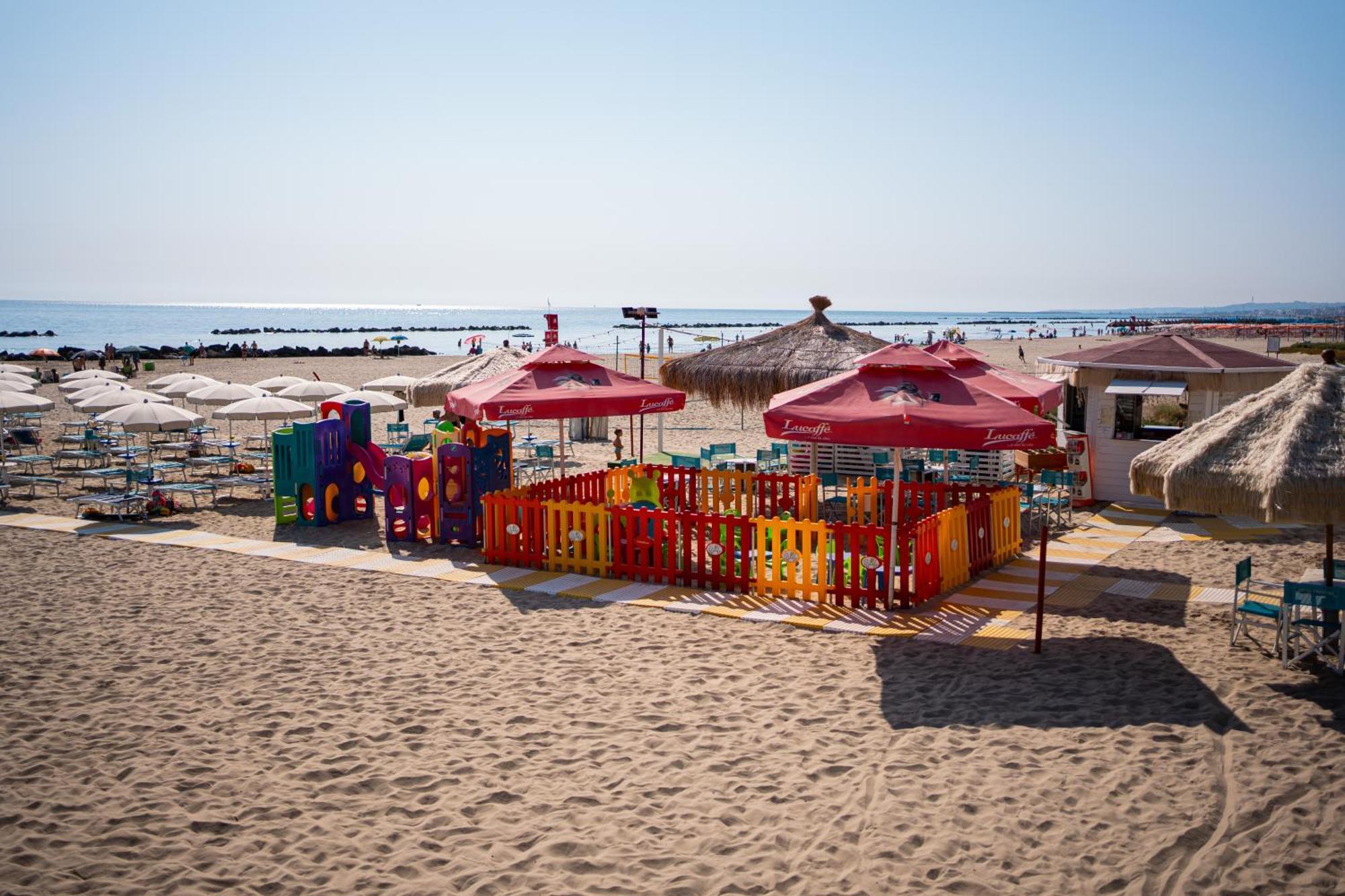 Hotel Prestige Montesilvano Marina Zewnętrze zdjęcie