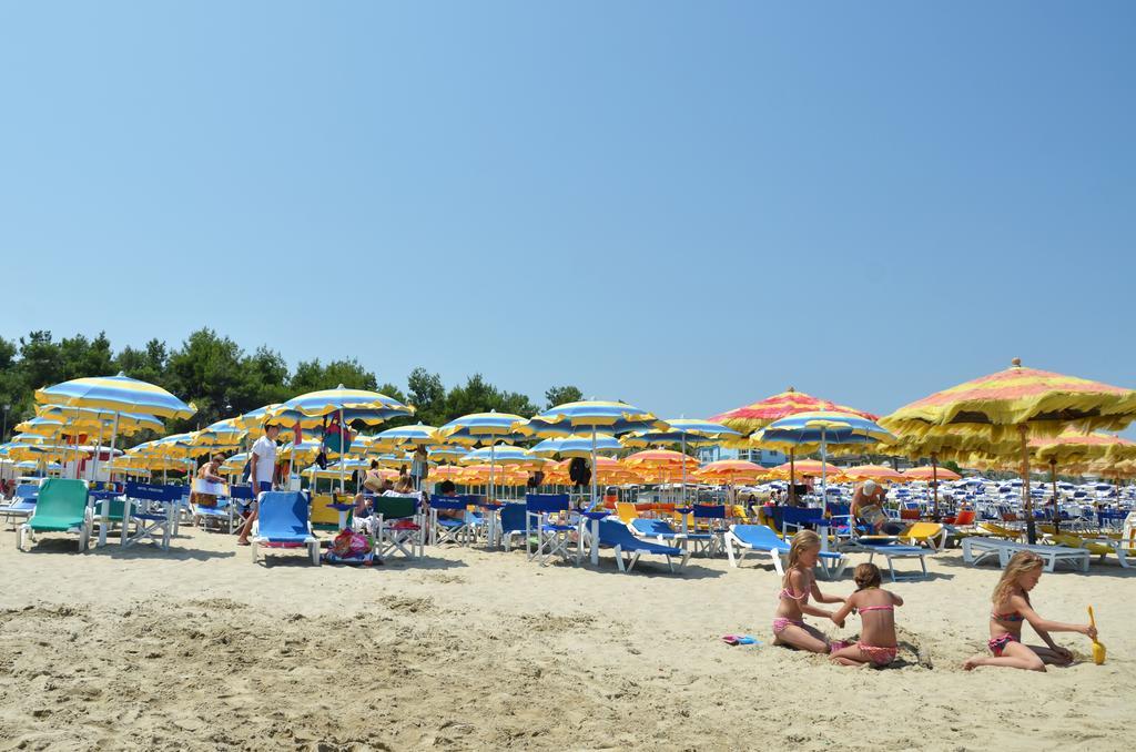 Hotel Prestige Montesilvano Marina Zewnętrze zdjęcie