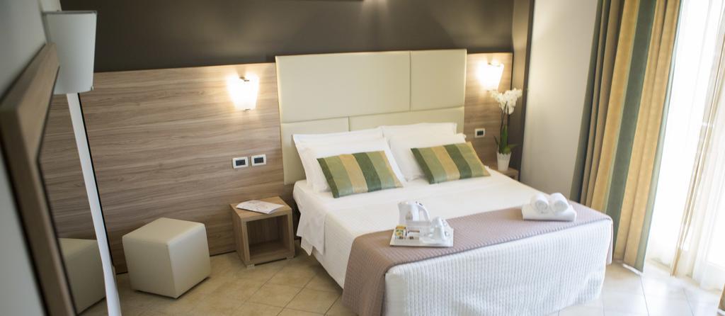 Hotel Prestige Montesilvano Marina Zewnętrze zdjęcie