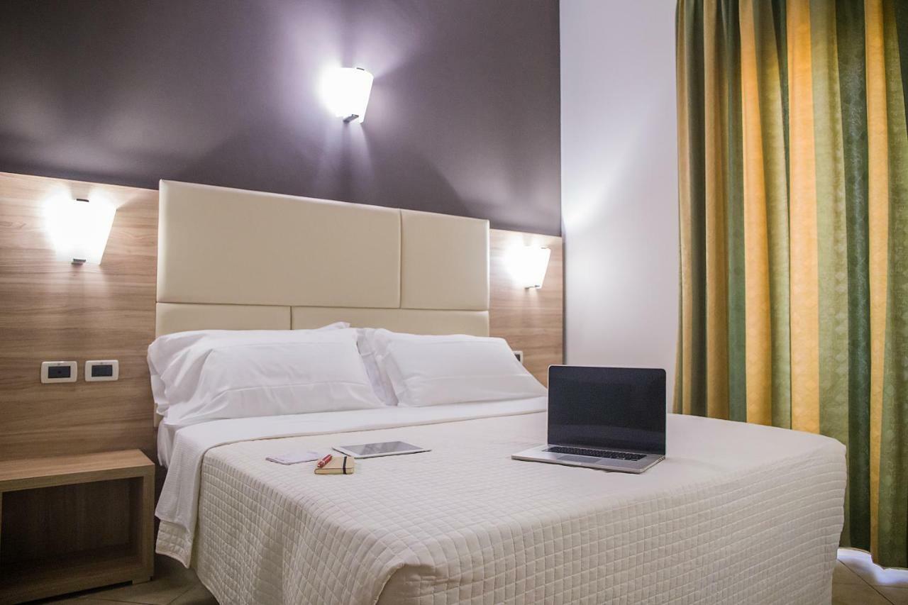 Hotel Prestige Montesilvano Marina Zewnętrze zdjęcie