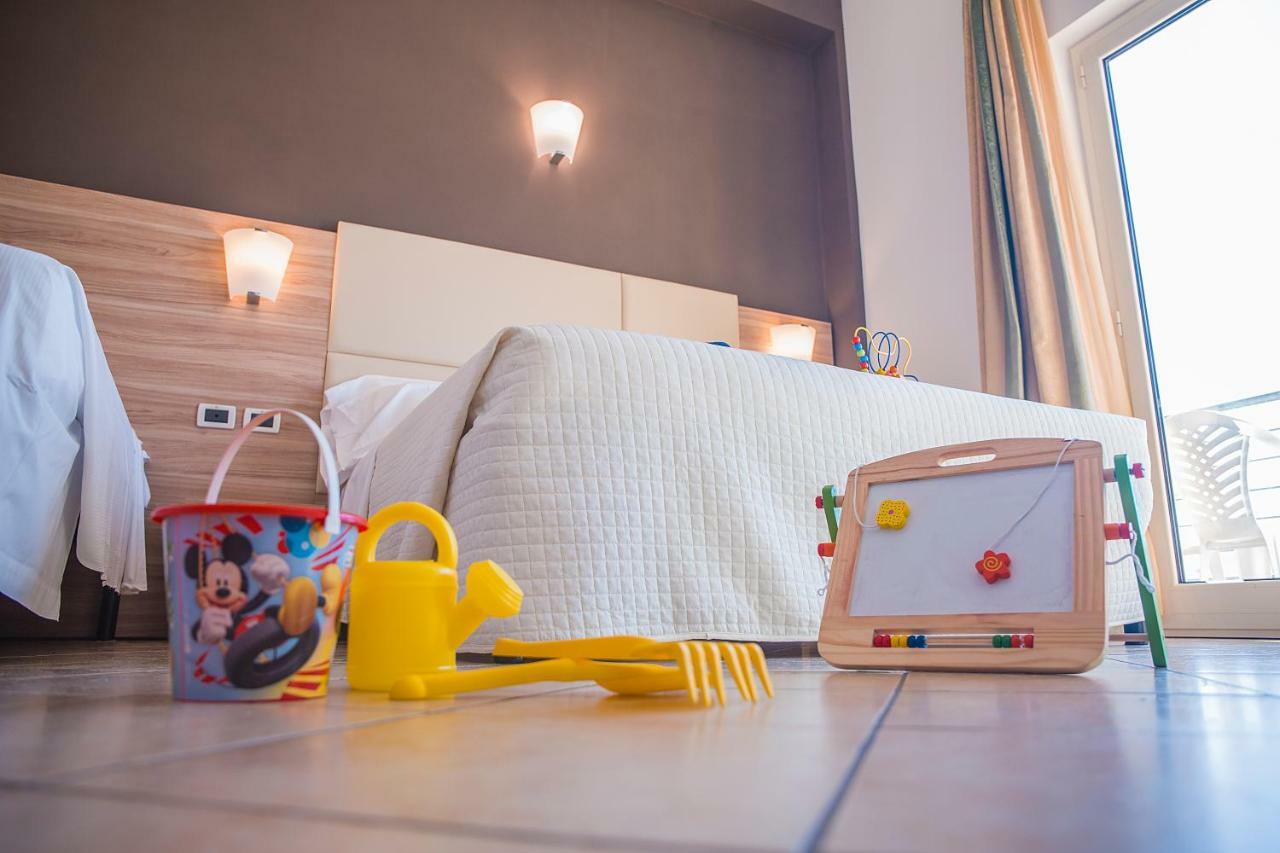 Hotel Prestige Montesilvano Marina Zewnętrze zdjęcie